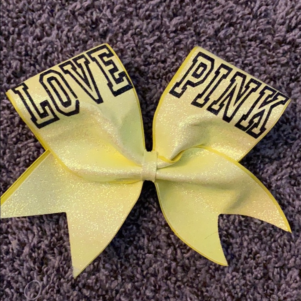 Victoria’s Secret pink bow